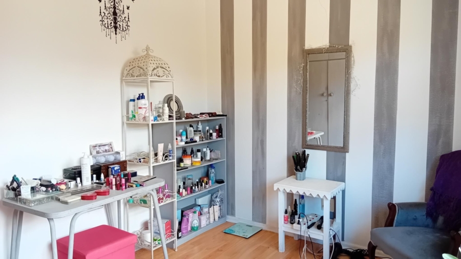 4 Bedroom Property for Sale in Parkersdorp Western Cape